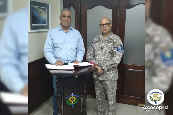 El Director General del Cuerpo Especializado de Seguridad Portuaria @CESEP, Contralmirante Henry A. Guzmán Taveras, ARD, recibió una visita de cortesía del señor Armando Rivas.